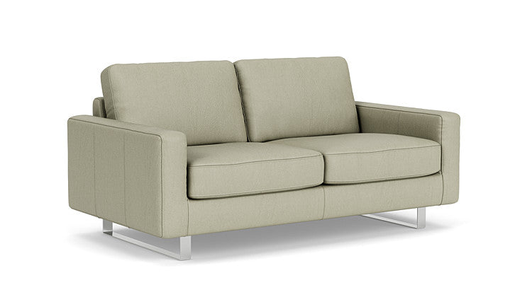 Oskar Loveseat
