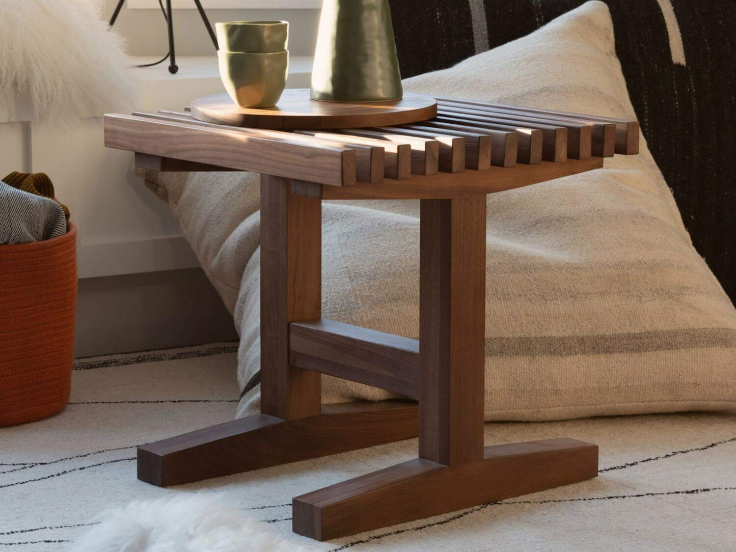 Ban End Table