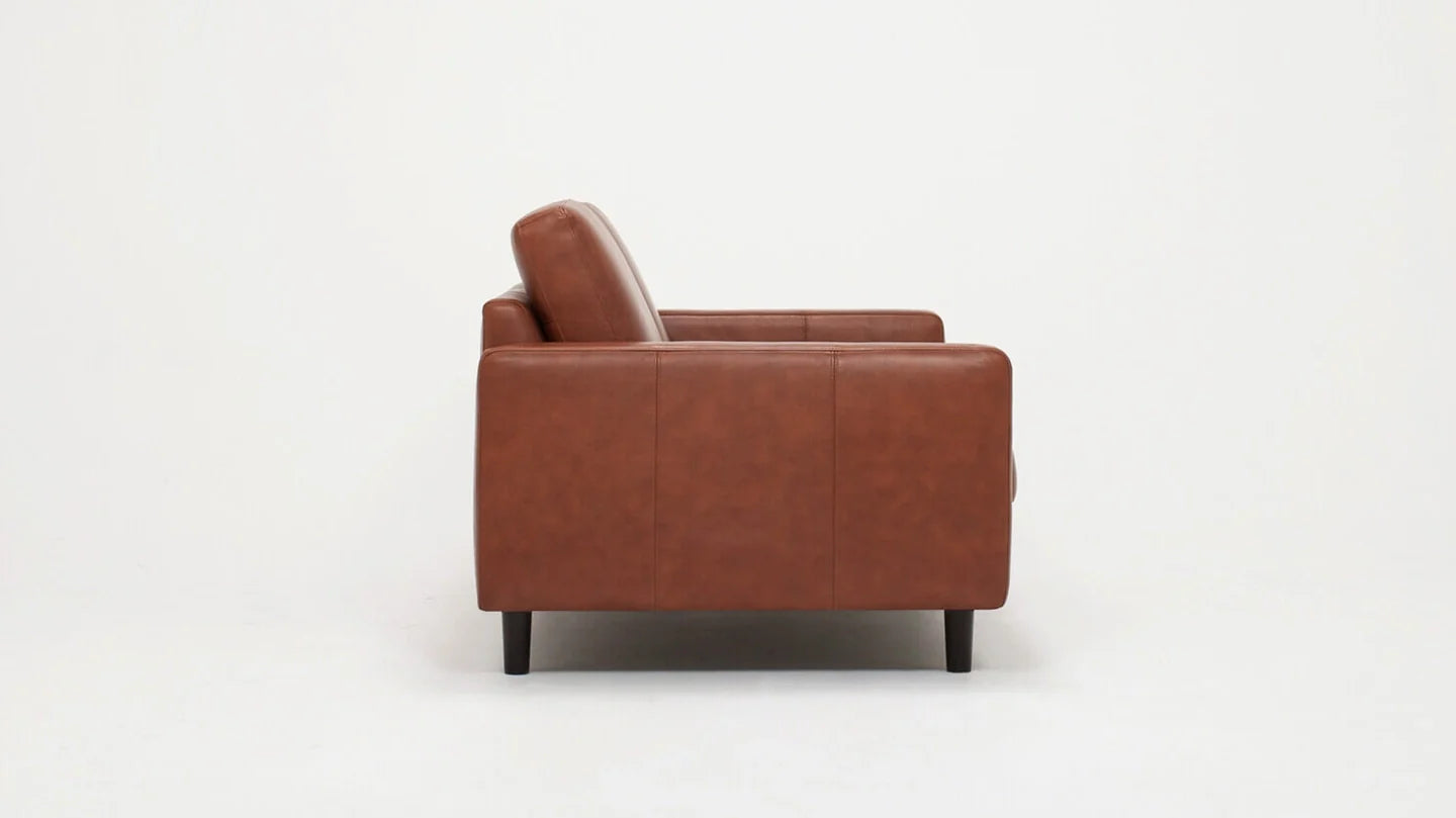 Oskar Loveseat