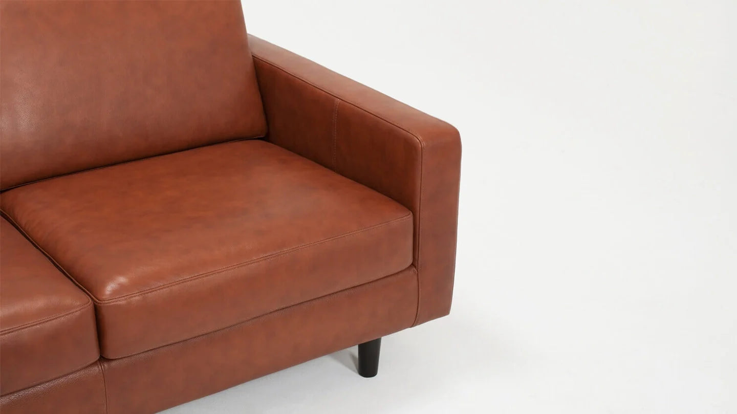 Oskar Loveseat