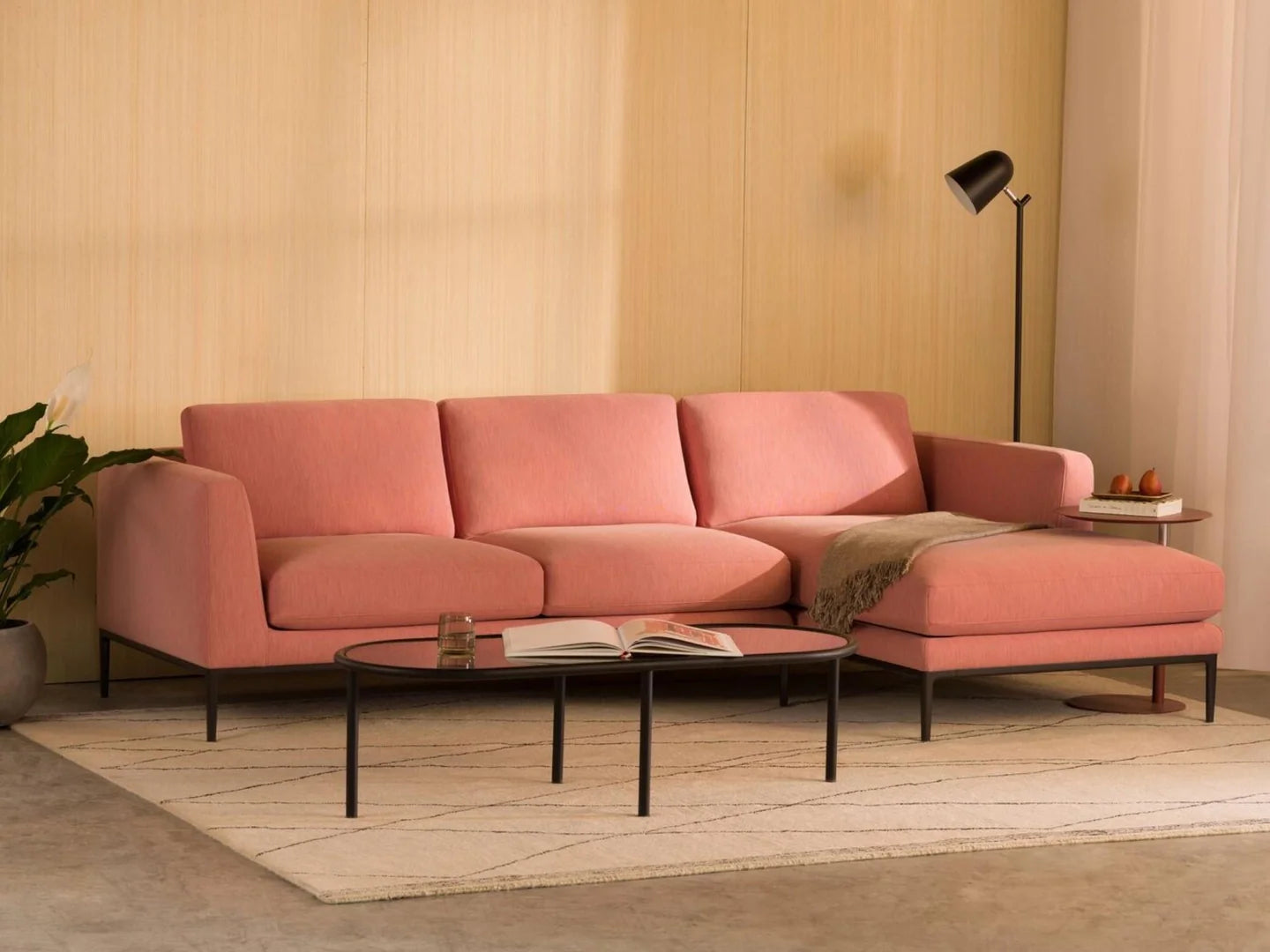 Oma 2-Piece Sectional Sofa With Chaise