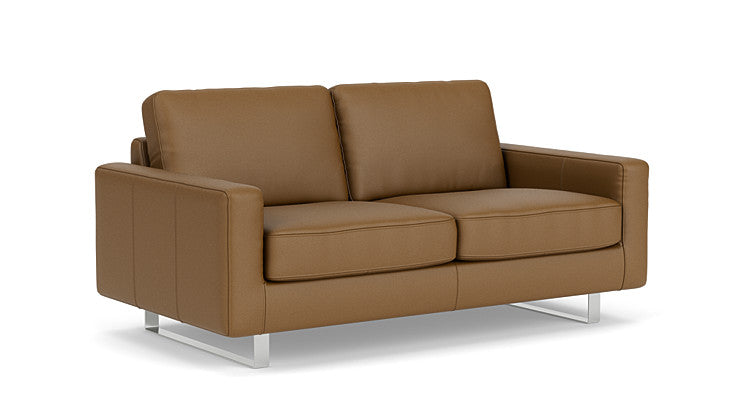 Oskar Loveseat