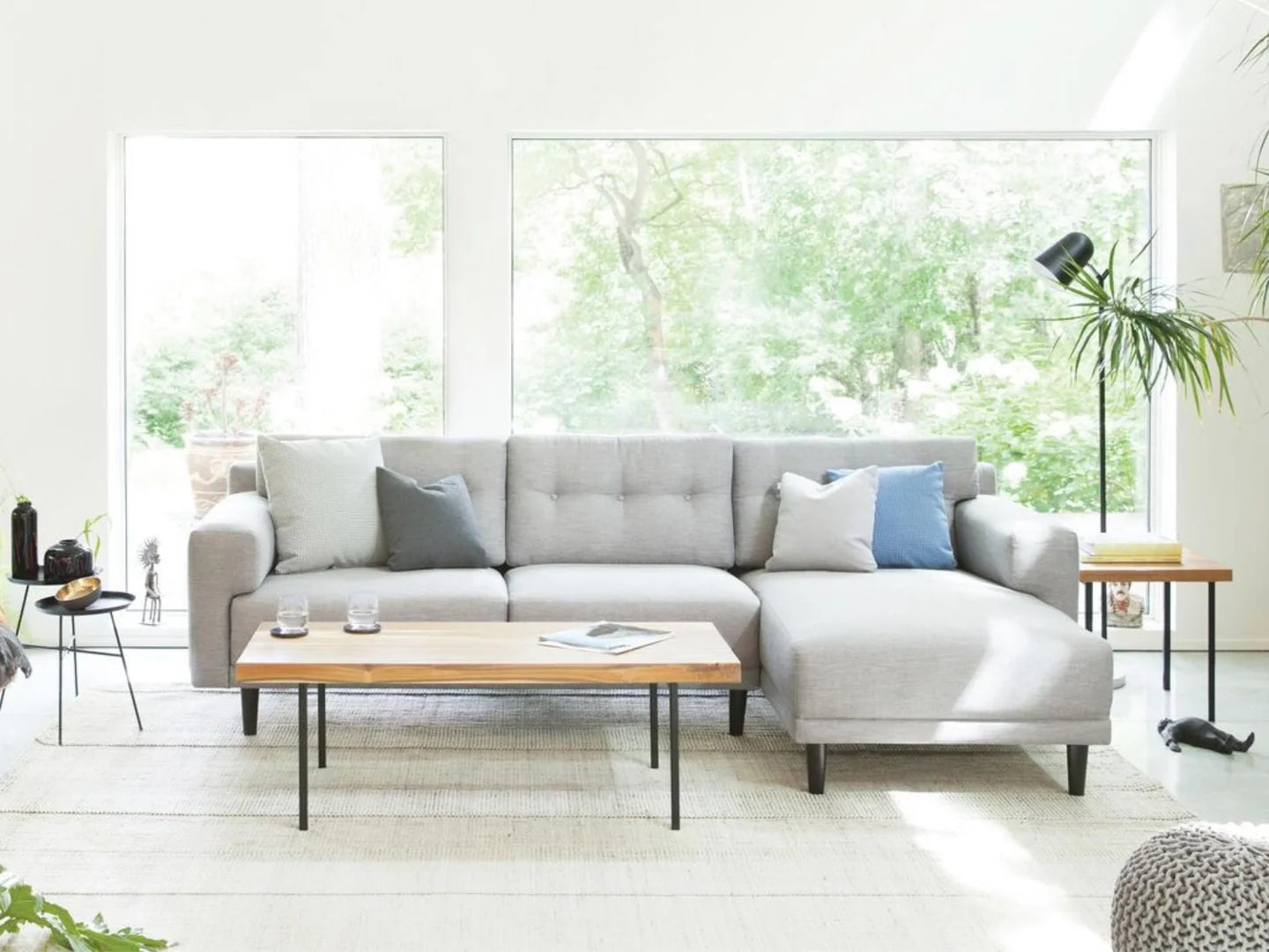 Remi 2-Piece Sectional Sofa With Chaise
