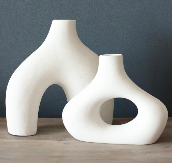 Carrot's Den Ceramic Donut Vase