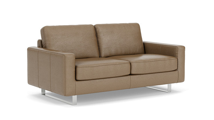 Oskar Loveseat
