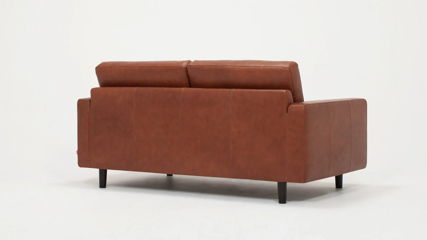 Oskar Loveseat