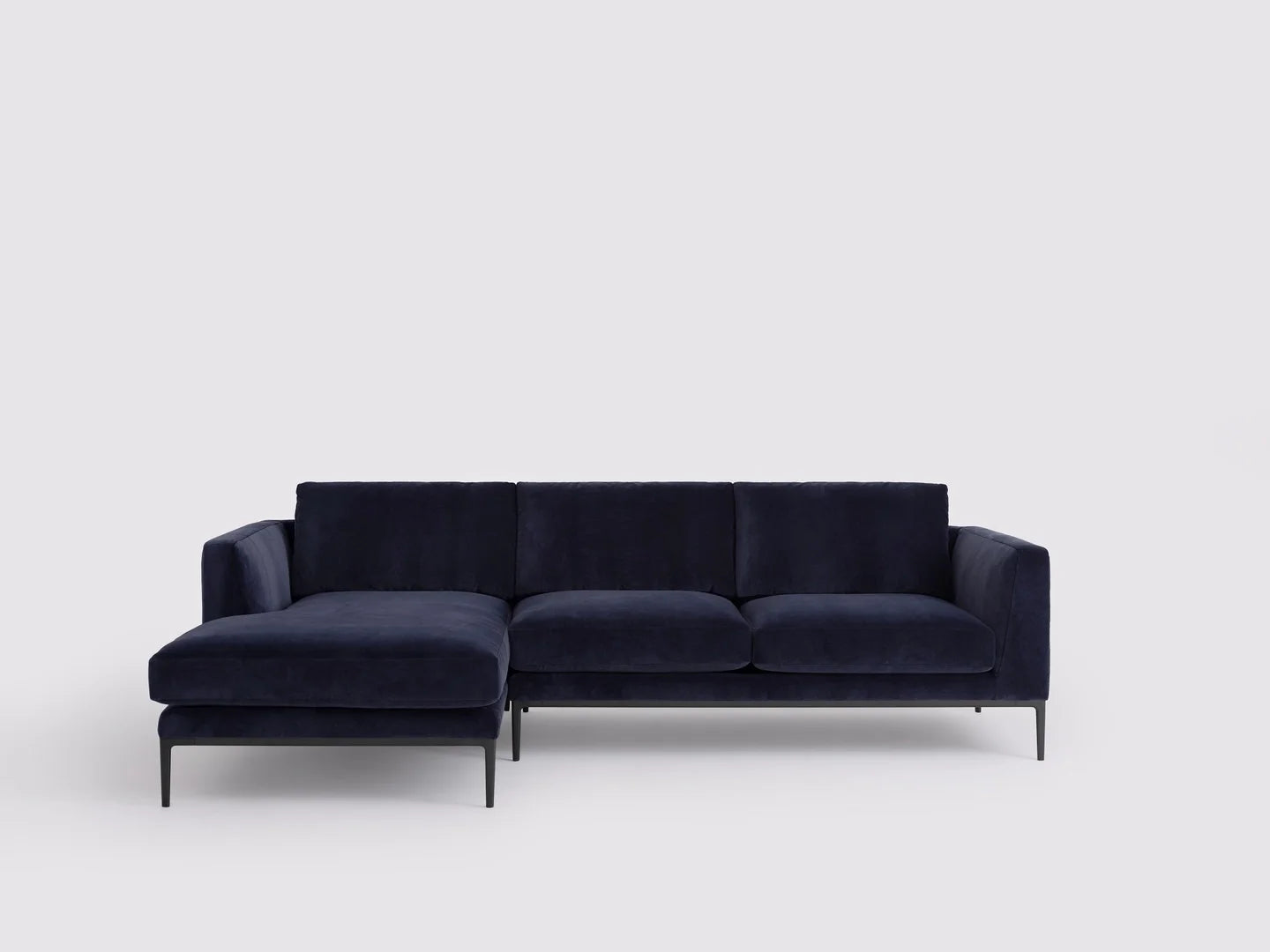 Oma 2-Piece Sectional Sofa With Chaise