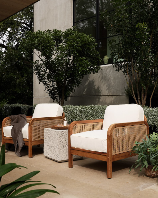 Merit Outdoor Armchair